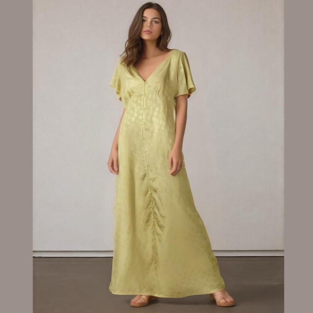 Momni Light Yellow Maxi Dress Babydoll Flutter Sleeve Size Large Soft girl‎